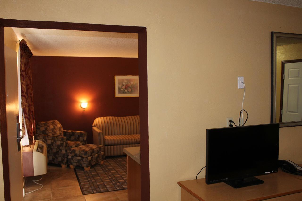 The Executive Inn & Suites Amarillo Exterior photo